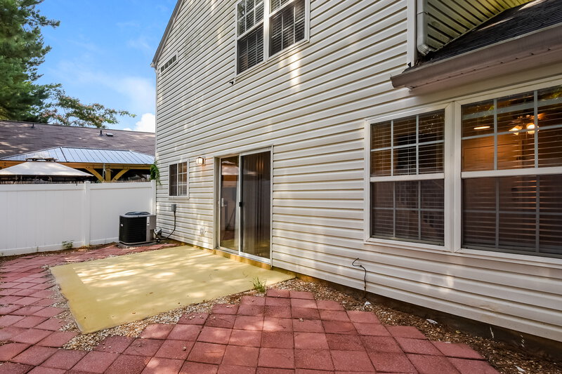 1,950/Mo, 966 Windcroft Cir NW Acworth, GA 30101 Rear View