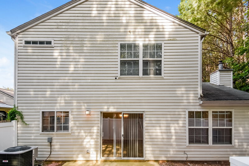 1,950/Mo, 966 Windcroft Cir NW Acworth, GA 30101 Rear View 2