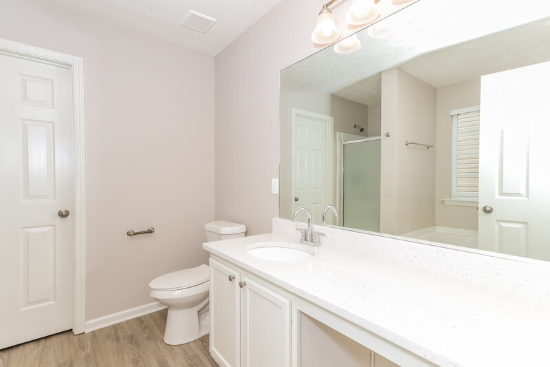2,045/Mo, 5716 Sable Way Atlanta, GA 30349 Main Bathroom View