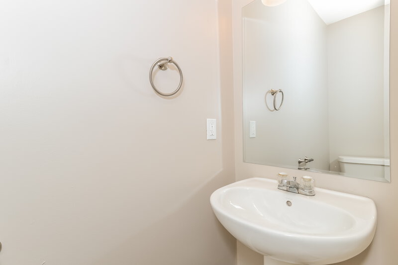 2,045/Mo, 5716 Sable Way Atlanta, GA 30349 Bathroom View 2
