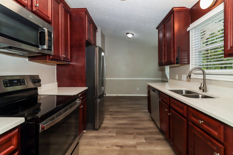 2,400/Mo, 392 Doeskin Ln SE Smyrna, GA 30082 Kitchen View