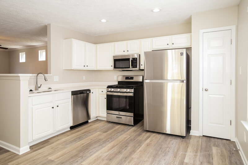2,150/Mo, 136 Oak Grove Pl Acworth, GA 30102 Kitchen View