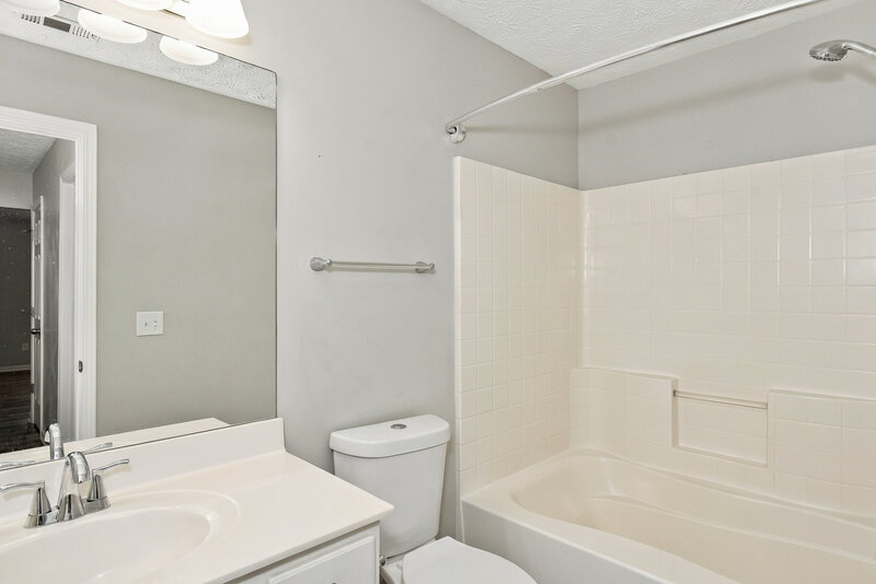 1,805/Mo, 136 Oak Grove Pl Acworth, GA 30102 Primary Bathroom View