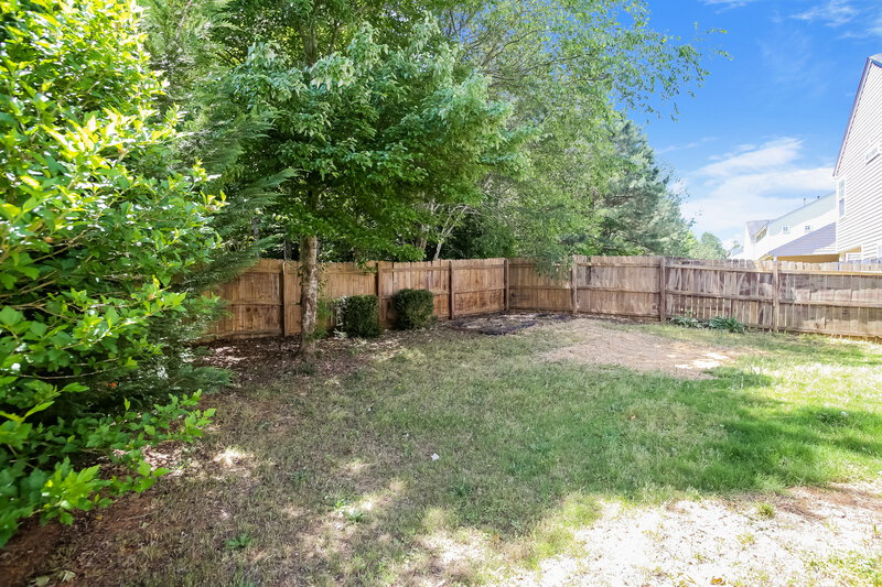 2,150/Mo, 136 Oak Grove Pl Acworth, GA 30102 Backyard View