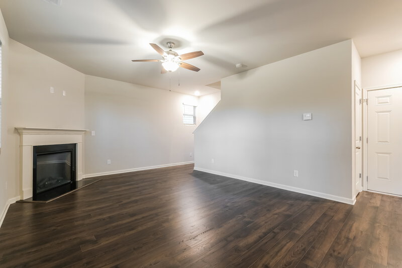 2,520/Mo, 6062 Barrington Cir Union City, GA 30291 Living Room View 2