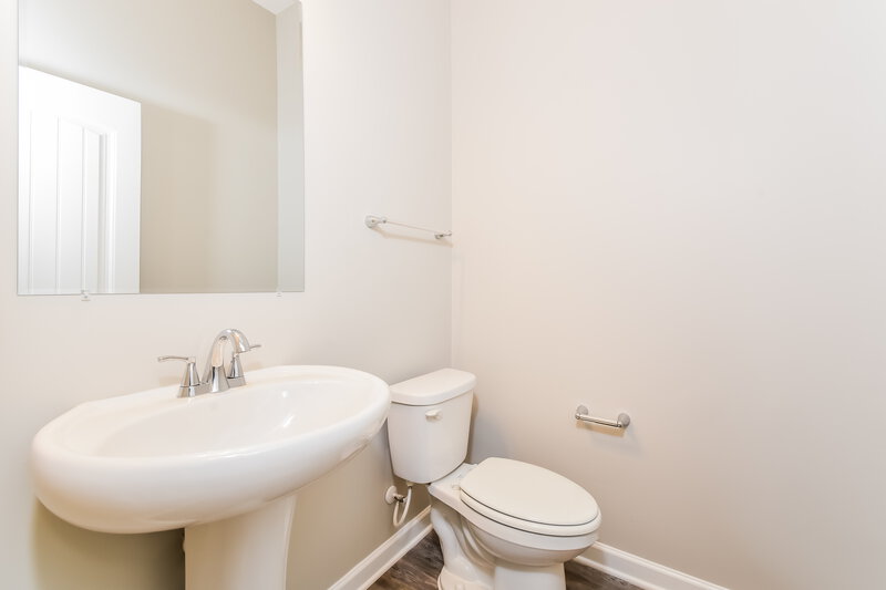 2,280/Mo, 41 Winding Flower Walk Adairsville, GA 30103 Bathroom View 2