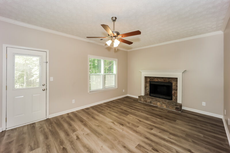 1,940/Mo, 821 River Mist Dr Jonesboro, GA 30238 Living Room View