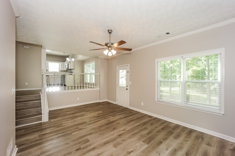 1,940/Mo, 821 River Mist Dr Jonesboro, GA 30238 Living Room View 2
