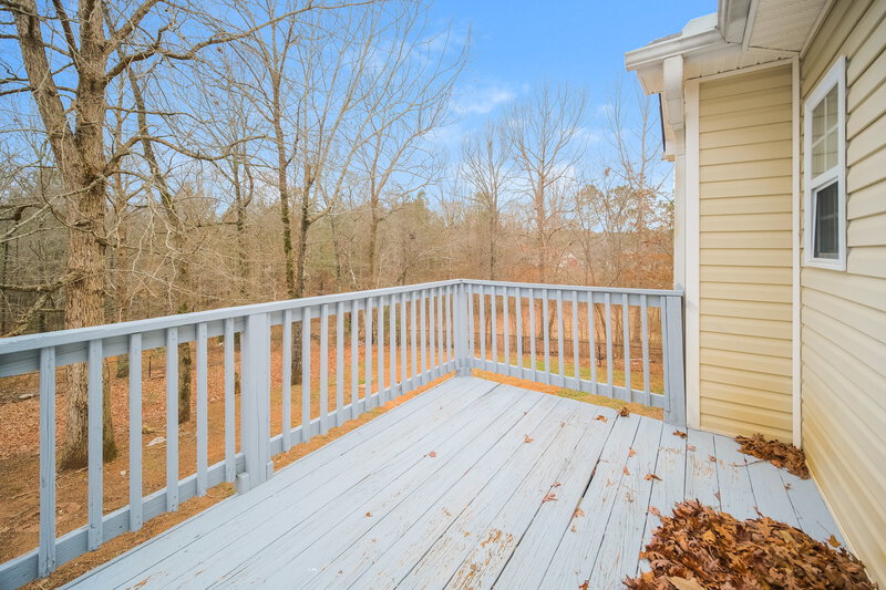 2,710/Mo, 215 Mountain Ln Covington, GA 30016 Deck View