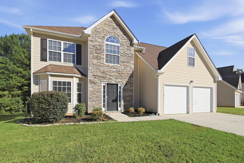 2,300/Mo, 357 Cobblestone Ct Hampton, GA 30228 Front View