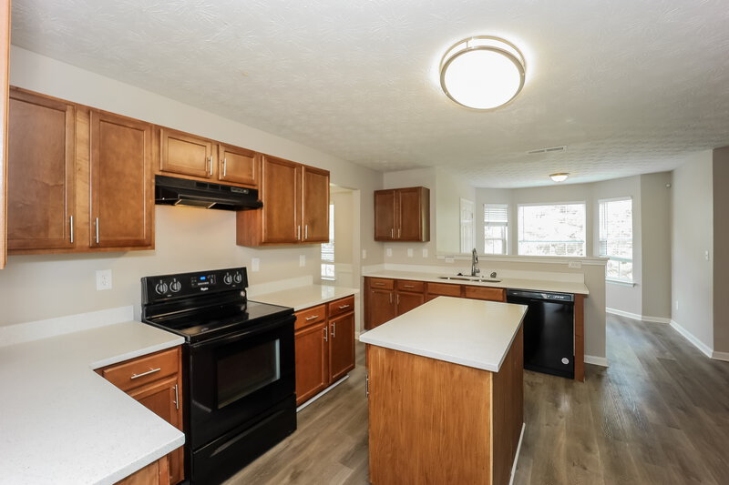 2,575/Mo, 357 Cobblestone Ct Hampton, GA 30228 Kitchen View 2