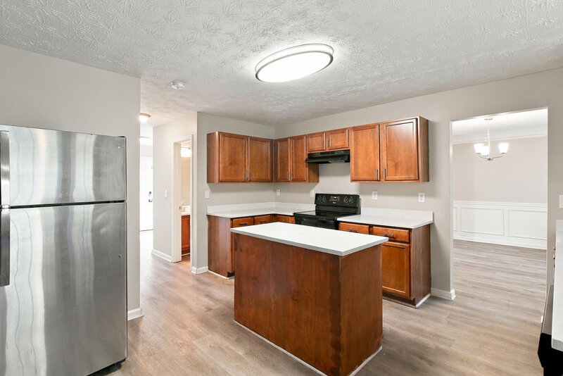 2,300/Mo, 357 Cobblestone Ct Hampton, GA 30228 Kitchen View 2
