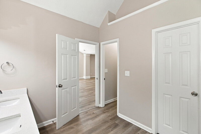 2,300/Mo, 357 Cobblestone Ct Hampton, GA 30228 Primary Bathroom View