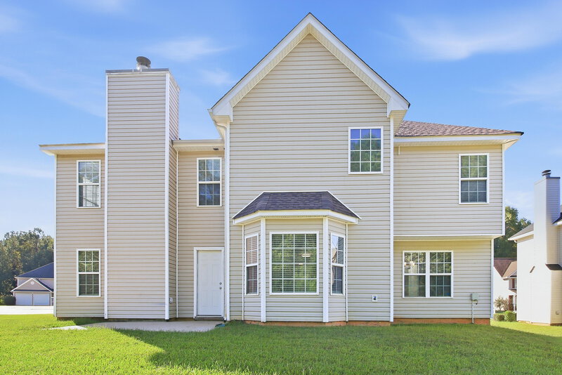 2,300/Mo, 357 Cobblestone Ct Hampton, GA 30228 Rear View
