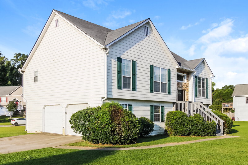 2,265/Mo, 1426 Paddocks Way Powder Springs, GA 30127 Front View