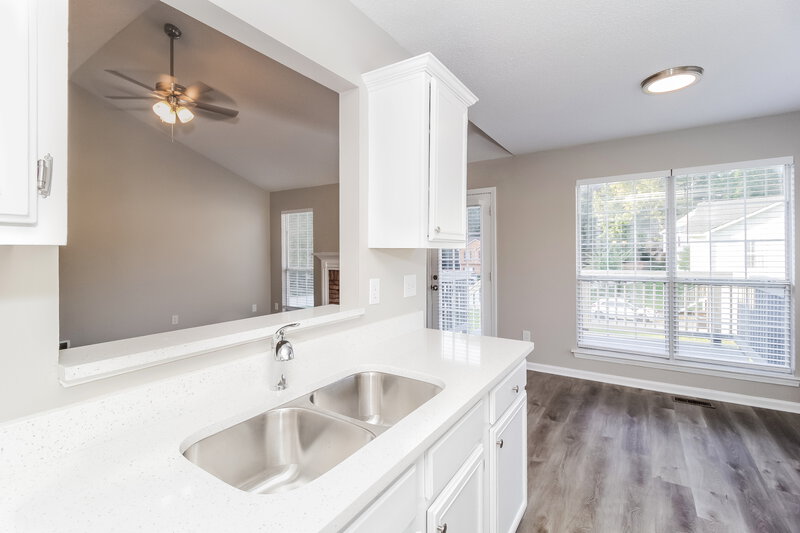 2,265/Mo, 1426 Paddocks Way Powder Springs, GA 30127 Kitchen View 2