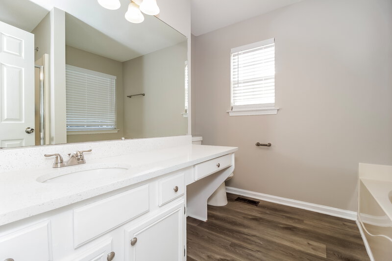 2,265/Mo, 1426 Paddocks Way Powder Springs, GA 30127 Main Bathroom View