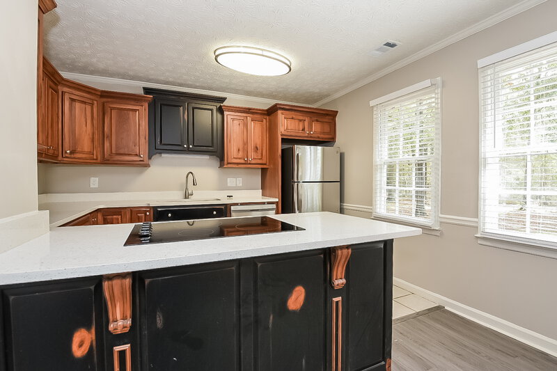 1,770/Mo, 107 Oakridge Dr SE Cartersville, GA 30121 Kitchen View 2