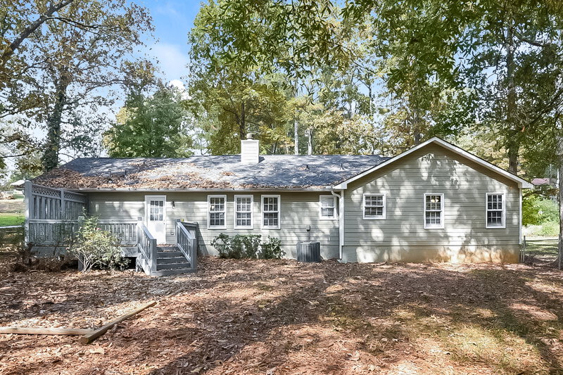 1,770/Mo, 107 Oakridge Dr SE Cartersville, GA 30121 Rear View