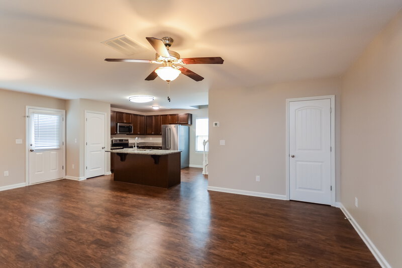 1,980/Mo, 255 Eagles Pkwy Covington, GA 30014 Living Room View