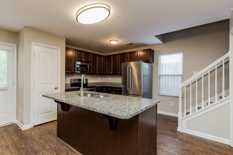 1,975/Mo, 255 Eagles Pkwy Covington, GA 30014 Kitchen View