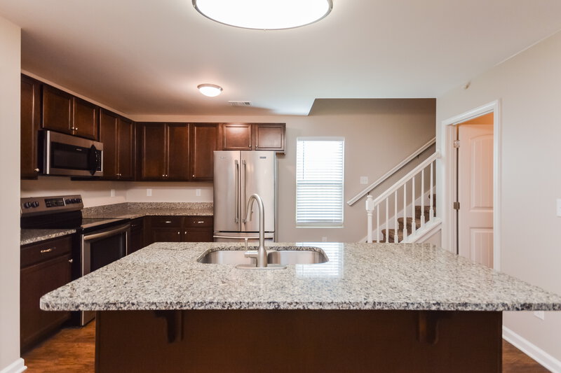 1,980/Mo, 255 Eagles Pkwy Covington, GA 30014 Kitchen View 2