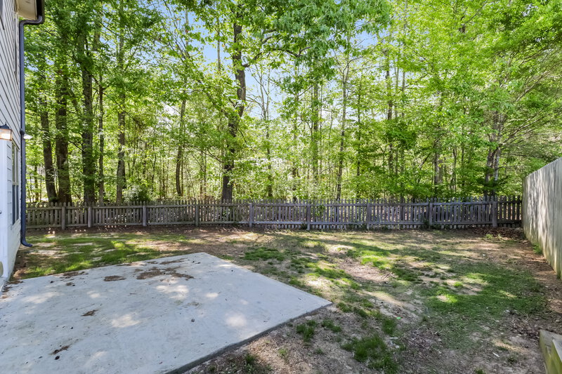 1,975/Mo, 255 Eagles Pkwy Covington, GA 30014 Backyard View