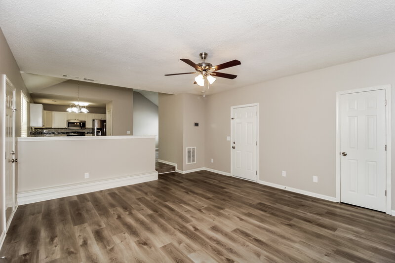 2,005/Mo, 202 Goldleaf Dr Hampton, GA 30228 Living Room View 3