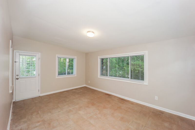 2,550/Mo, 135 Tanglewood Dr Fayetteville, GA 30214 Misc View 2