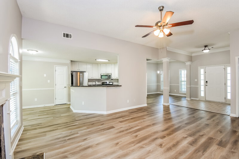 2,030/Mo, 2045 Reserve Pkwy McDonough, GA 30253 Living Room View 3