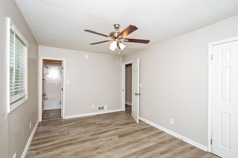 1,750/Mo, 2995 Creel Rd College Park, GA 30349 Main Bedroom View