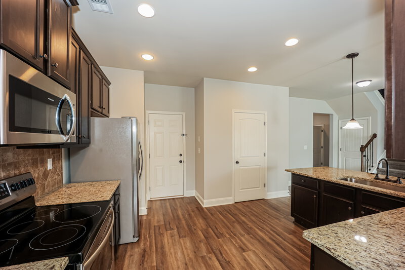 2,385/Mo, 2020 Bridgewater Pass Hampton, GA 30228 Kitchen View
