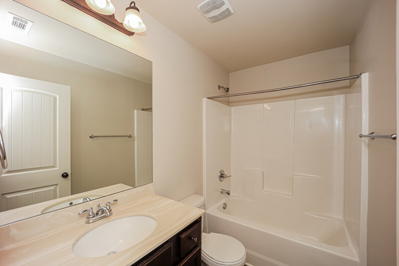 2,385/Mo, 2020 Bridgewater Pass Hampton, GA 30228 Bathroom View