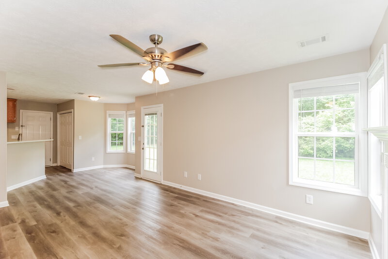 1,880/Mo, 1308 Grantland Rd Griffin, GA 30224 Living Room View 2