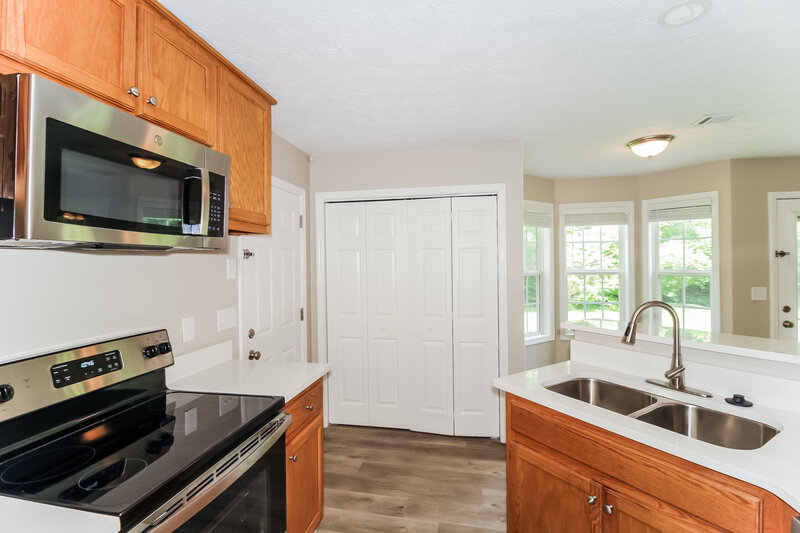 1,880/Mo, 1308 Grantland Rd Griffin, GA 30224 Kitchen View 2