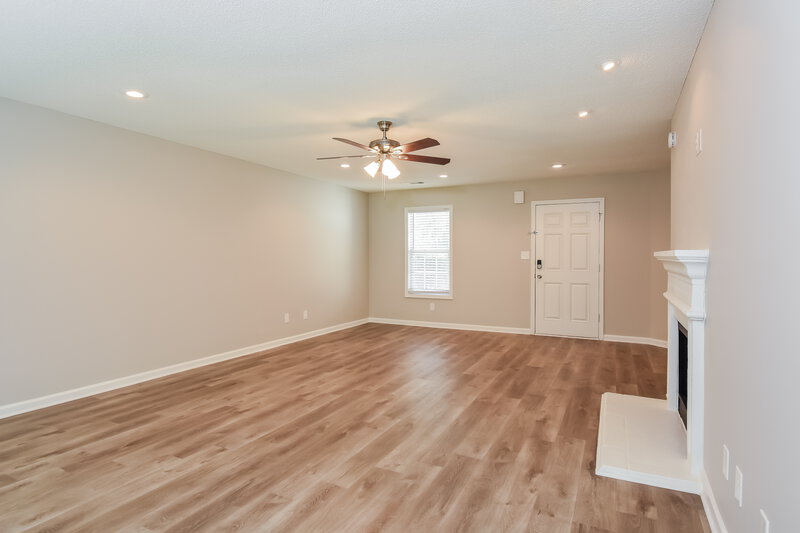 1,855/Mo, 6592 Lake Mill Trce Lithonia, GA 30038 Living Room View 4