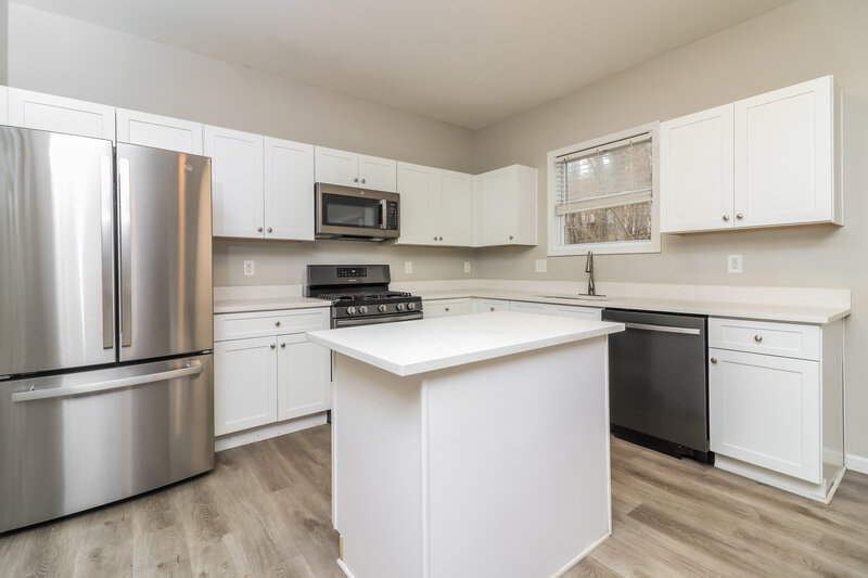 2,780/Mo, 3643 Uppark Dr Atlanta, GA 30349 Kitchen View