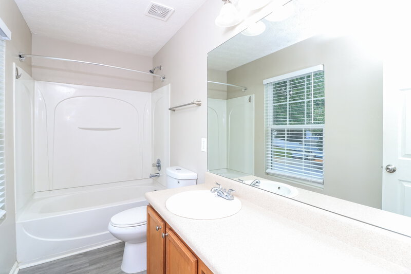 1,745/Mo, 140 Nacoochee Way Canton, GA 30114 Main Bathroom View