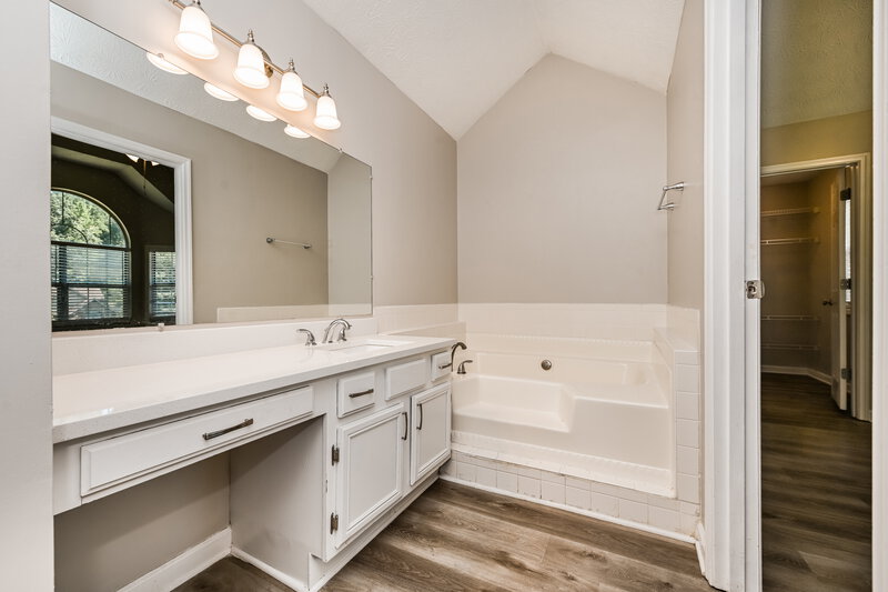 2,580/Mo, 626 Ambrose Ln Peachtree City, GA 30269 Main Bathroom View