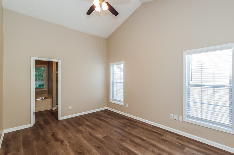 2,040/Mo, 418 Baldwin Ct Newnan, GA 30263 Main Bedroom View