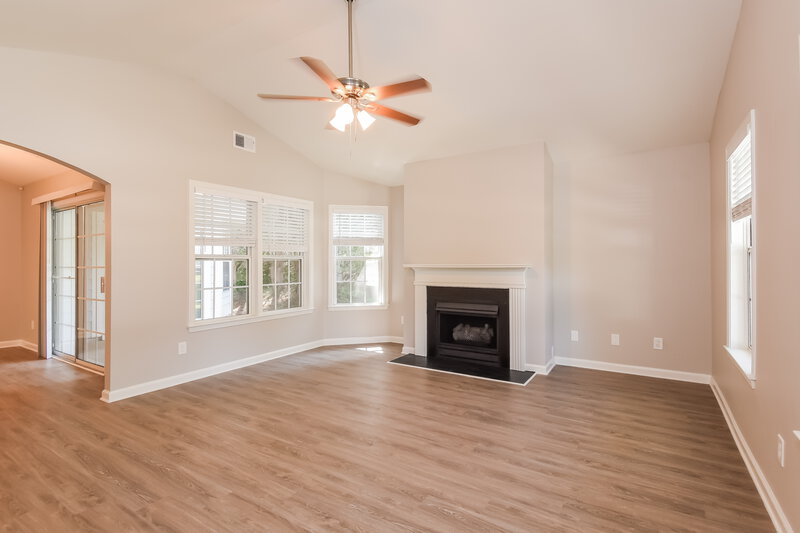 2,065/Mo, 2010 Greenhill Pass Canton, GA 30114 Living Room View