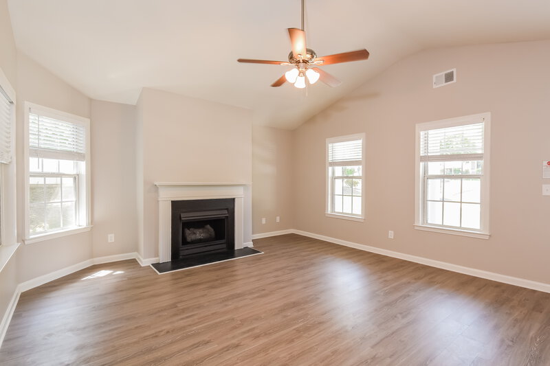 2,065/Mo, 2010 Greenhill Pass Canton, GA 30114 Living Room View 2