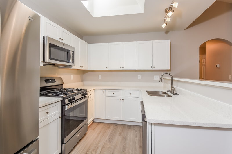 2,065/Mo, 2010 Greenhill Pass Canton, GA 30114 Kitchen View 2