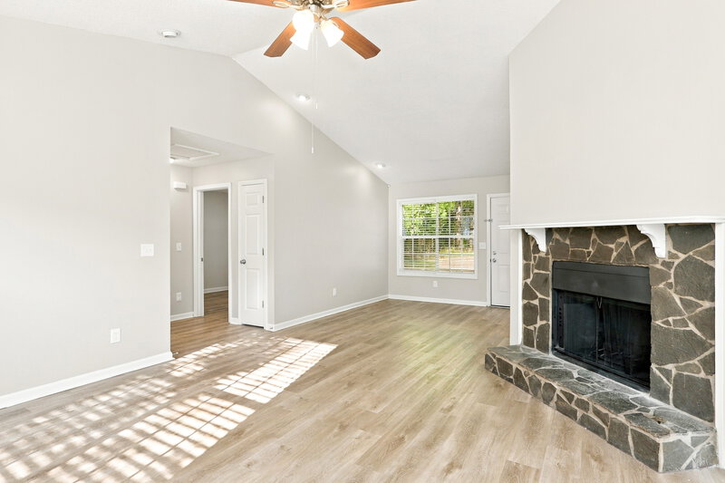 1,875/Mo, 4961 Hampstead Ln Acworth, GA 30101 Living Room View