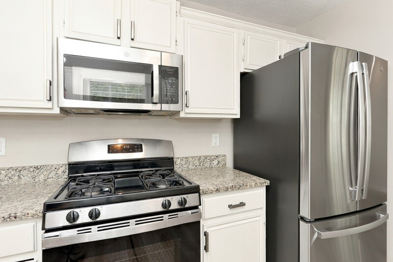 1,875/Mo, 4961 Hampstead Ln Acworth, GA 30101 Kitchen View 4