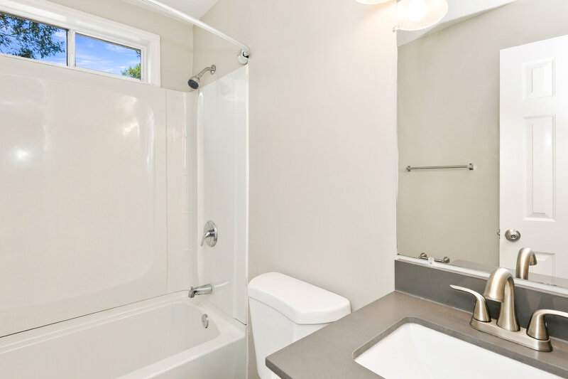 1,875/Mo, 4961 Hampstead Ln Acworth, GA 30101 Bathroom View