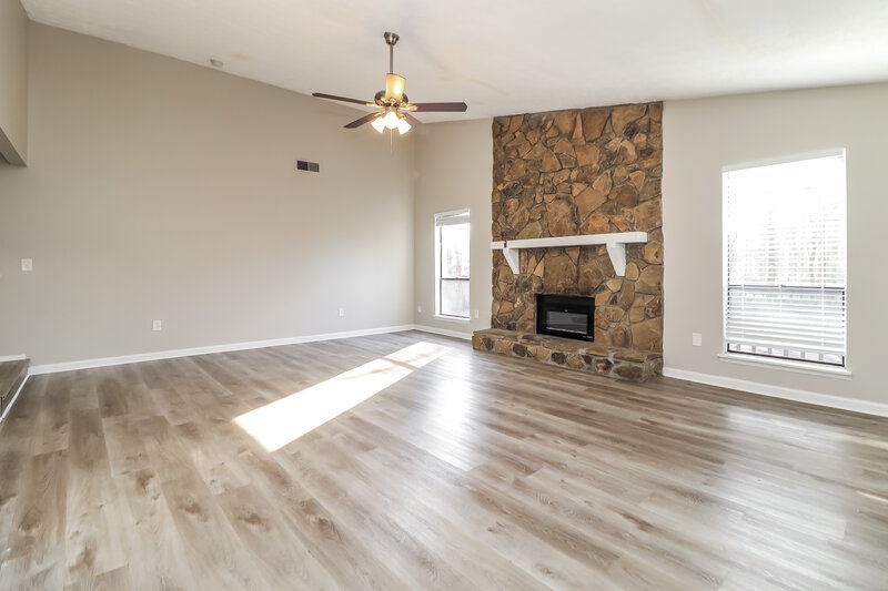 2,045/Mo, 4795 Jamerson Forest Cir Marietta, GA 30066 Living Room View 3