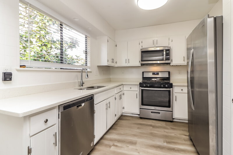 2,045/Mo, 4795 Jamerson Forest Cir Marietta, GA 30066 Kitchen View