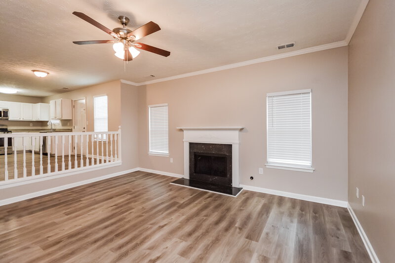 2,295/Mo, 40 Gazebo Dr Covington, GA 30016 Family Room View