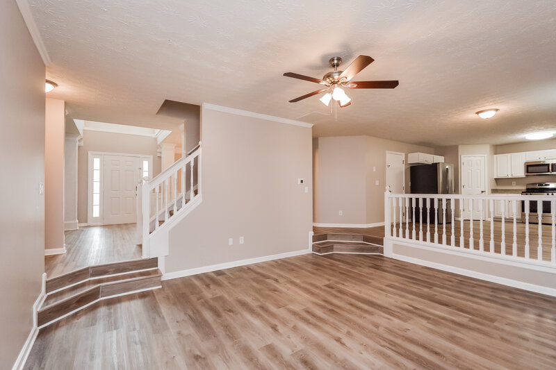 2,295/Mo, 40 Gazebo Dr Covington, GA 30016 Family Room View 2